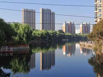 
				习近平同蒙古国总统呼日勒苏赫就中蒙建交75周年互致贺电			